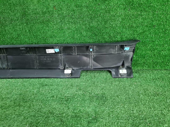 Накладка порога правая Kia Seltos (2019-н.в.)