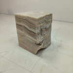 Стол из оникса 65583  (45*32*45) 0195