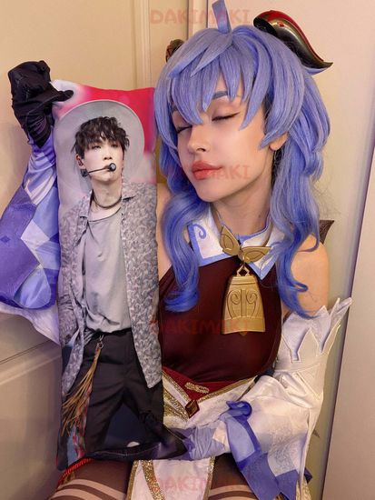 Мини дакимакура Шуга из БТС | BTS арт. M0768, 60х20 см