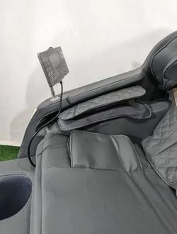 Массажное кресло IREST 1807