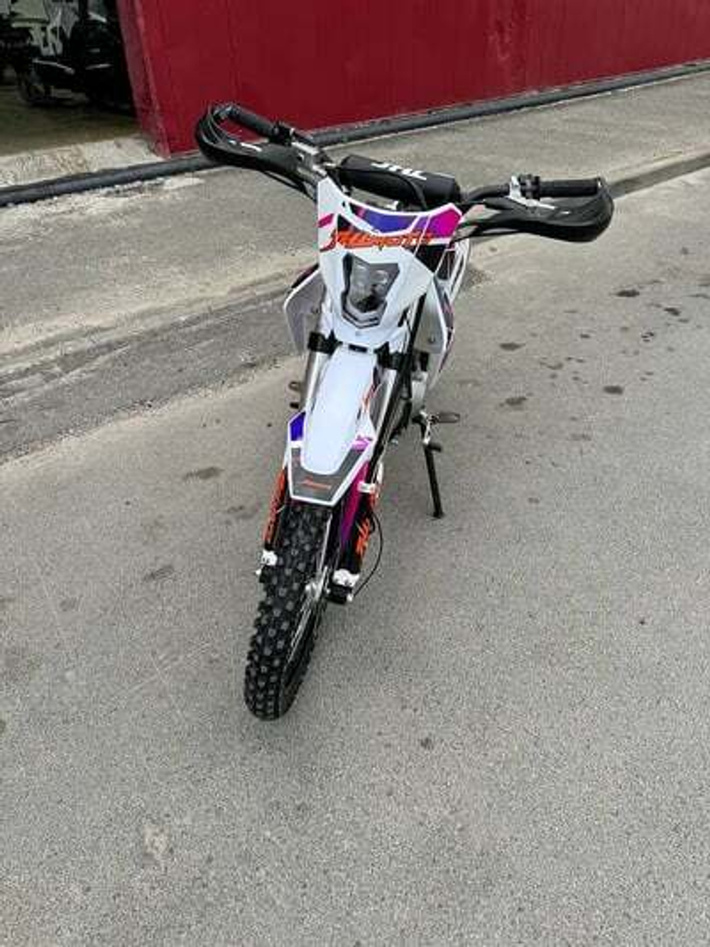 Мотоцикл JHL Z140E Pro