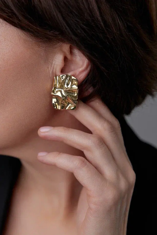 Серьги-пусеты мятое золото