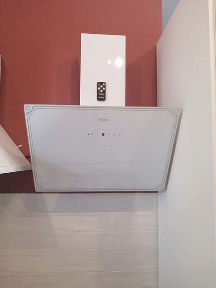 Наклонная вытяжка Korting KHC 69059 RGW