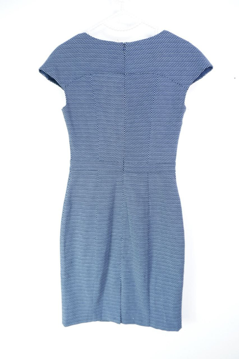 Платье в деловом стиле 40-42 размер