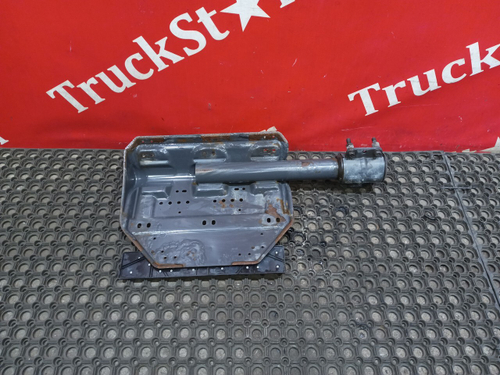 Кронштейн крыла заднего правый 2021г.