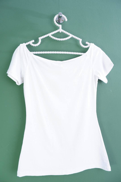 Футболка базовая, хлопковая, визуально на 42 размер