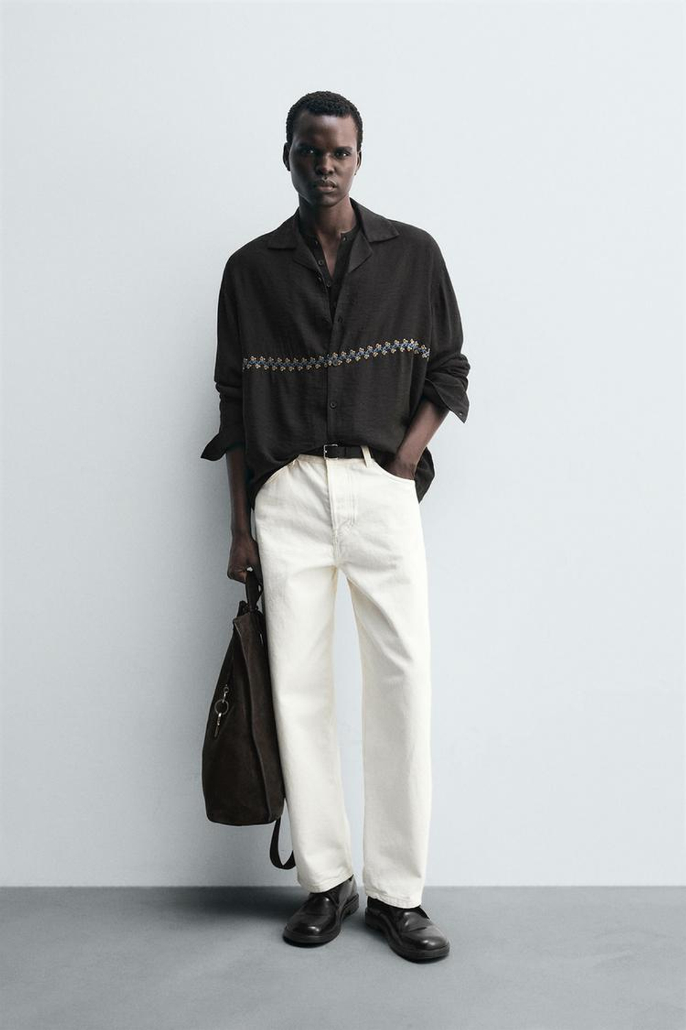 ZARA РУБАШКА СТРУЯЩЕГОСЯ ПОКРОЯ С ГЕОМЕТРИЧЕСКОЙ ВЫШИВКОЙ, АНТРАЦИТОВО-СЕРЫЙ