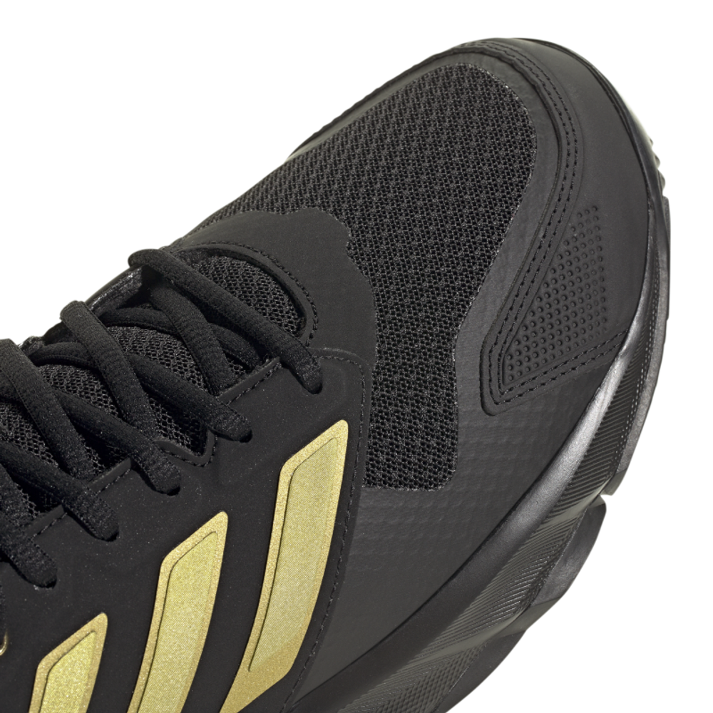 Теннисные кроссовки Adidas CourtJam Control 3 - core black/gold metallic/core black
