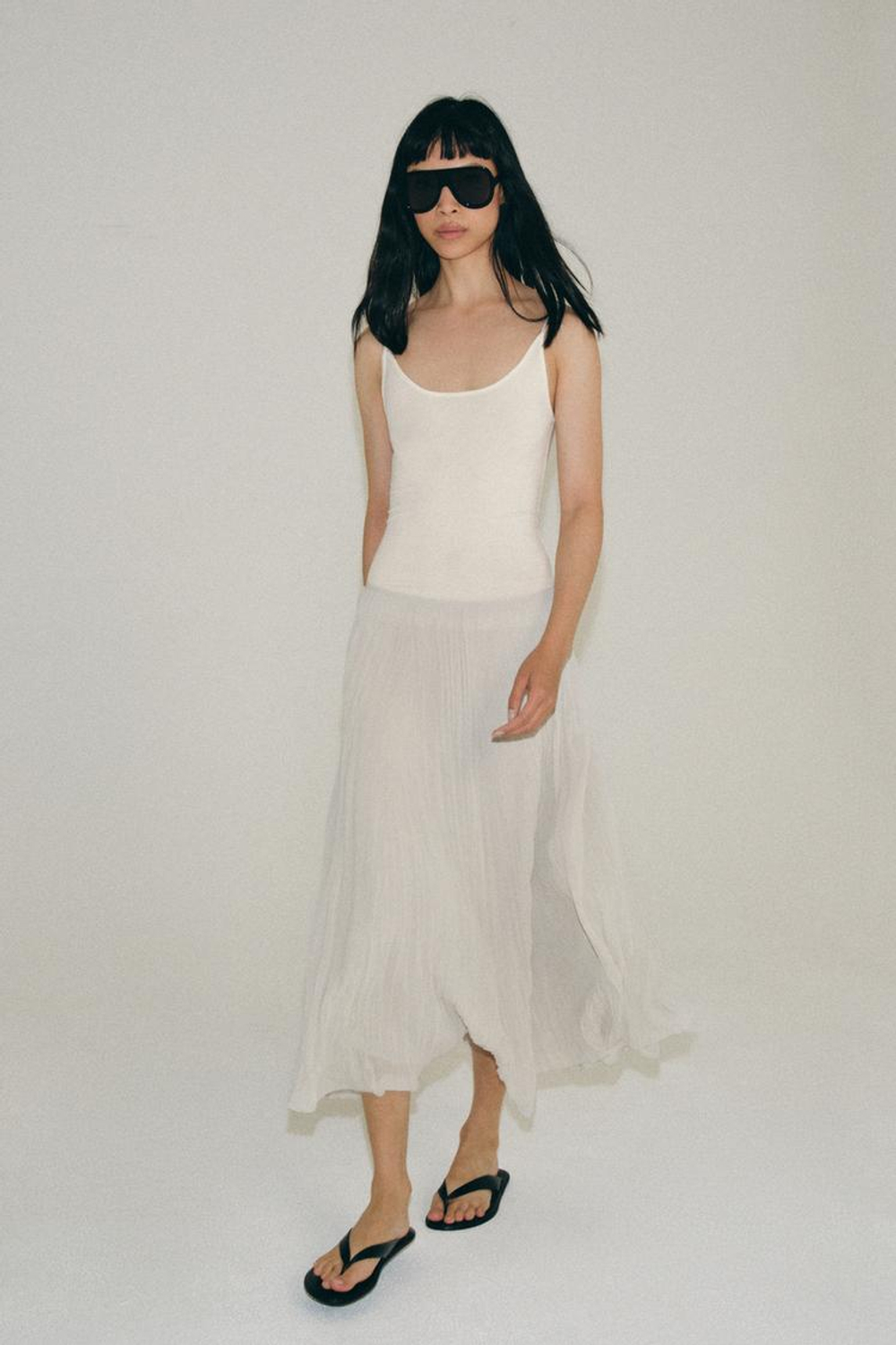 ZARA ПЛИССИРОВАННАЯ ЮБКА МИДИ — ZW COLLECTION, СВЕТЛО-СЕРЫЙ