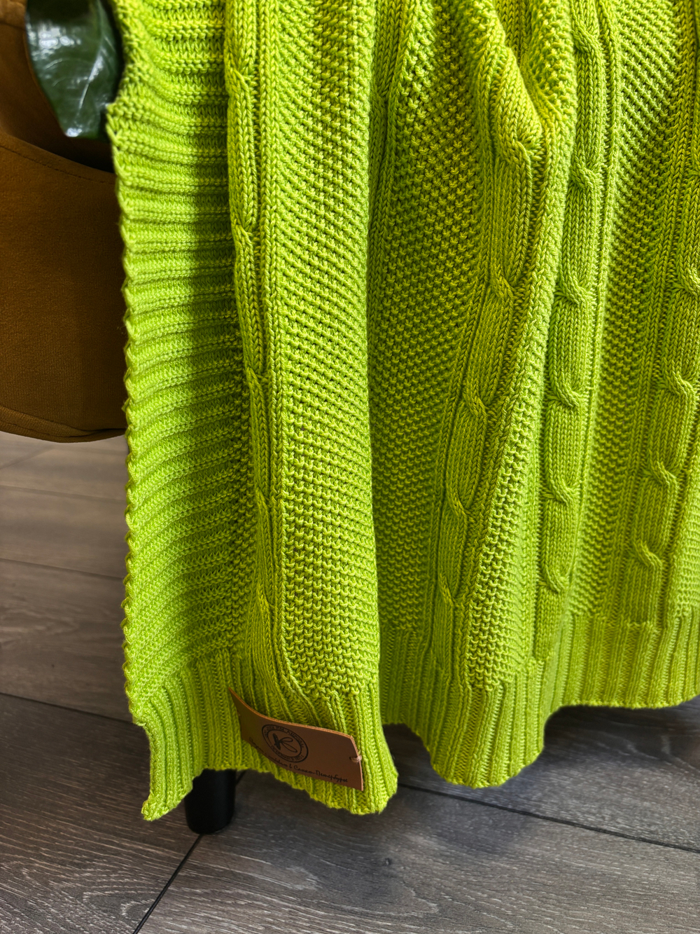 Вязаный плед "Косы" 110х170см (нежно-зеленый)