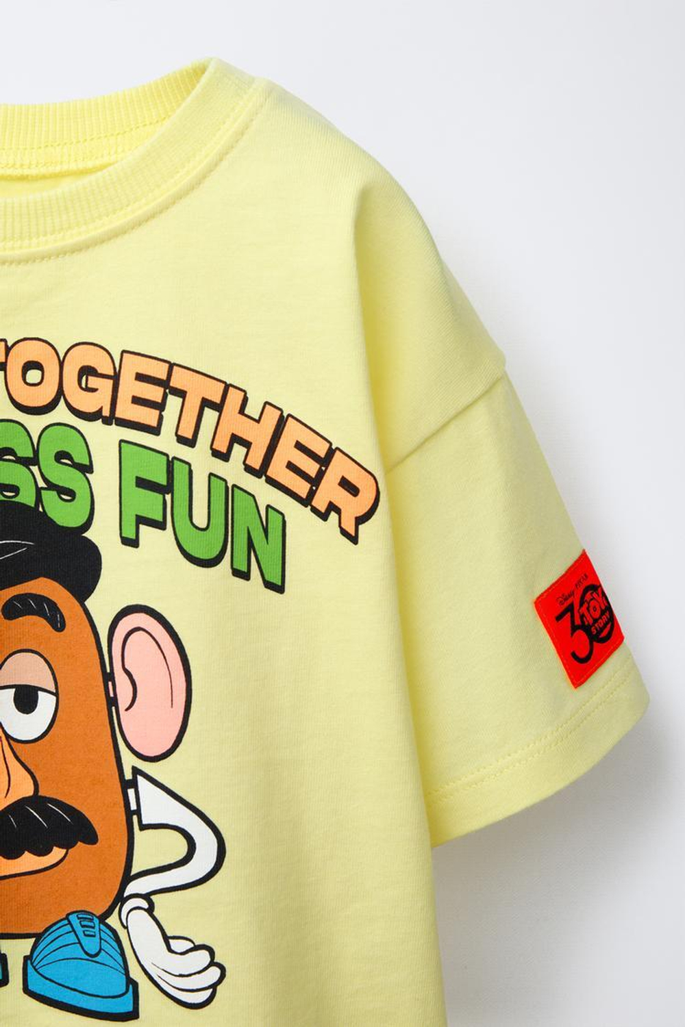 ZARA ФУТБОЛКА В СТИЛЕ КОЛОР-БЛОК С ПРИНТОМ «ИСТОРИЯ ИГРУШЕК» ©DISNEY, СВЕТЛО-ЖЕЛТЫЙ