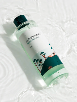 Тонер с экстрактами сосны и центеллы для проблемной кожи Round Lab Pine Calming Cica Toner 250 мл