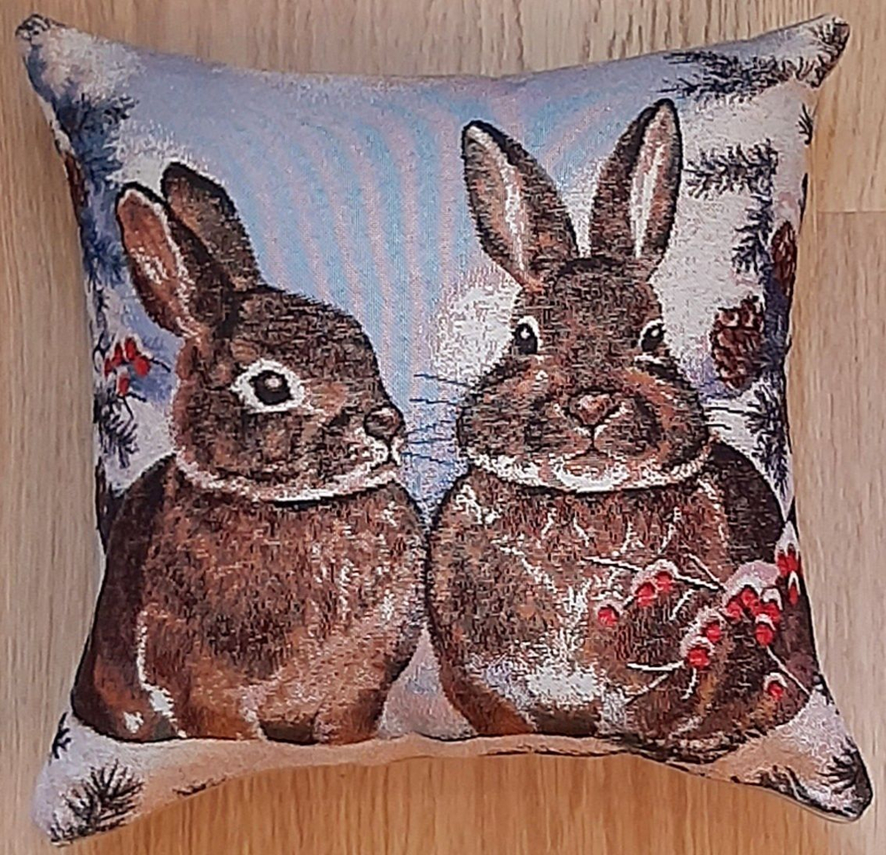 Декоративный гобеленовый чехол для интерьерной подушки Свидание зайчат 47*47