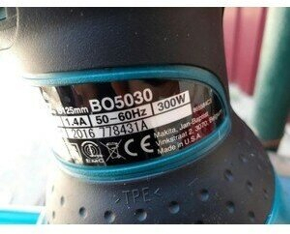 Эксцентриковая шлифмашина Makita BO5030, 300 Вт