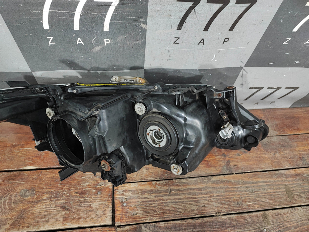 Фара левая ксенон Toyota Camry (XV55) 14-17 Аналог 8118533891