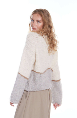 ОБЪЕМНЫЙ СВИТЕР