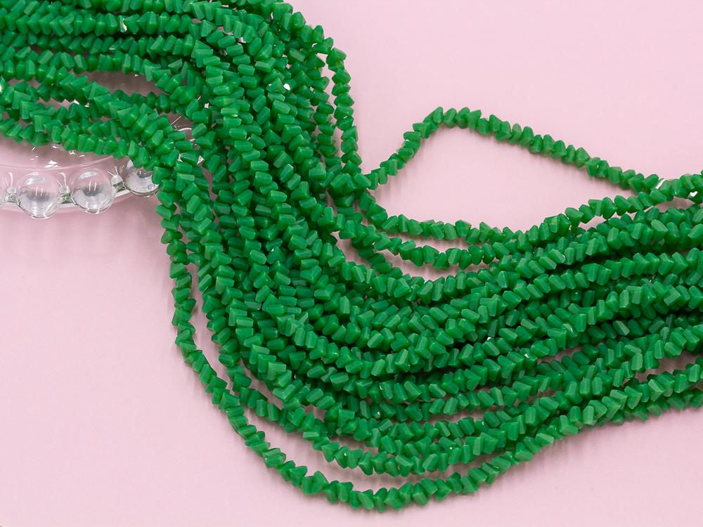 Нить бусин для украшений 4мм (ювелирное стекло)