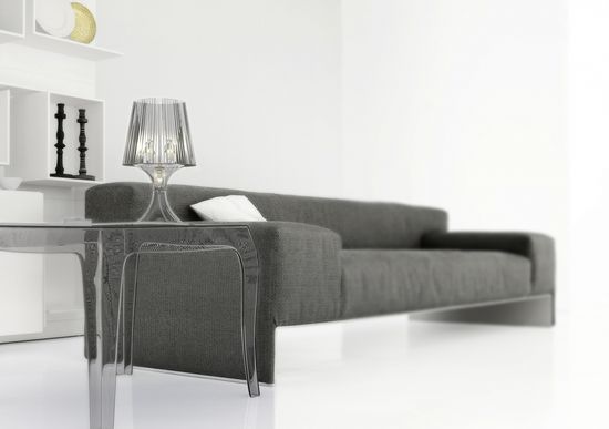 Столик прозрачный журнальный Queen