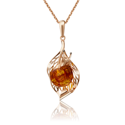 Подвеска «Улитка» из красного золота с янтарём