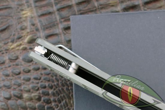 Складной нож REPTILIAN "Плазма-05" c клинком из стали CPM-S35VN, рукоять титан