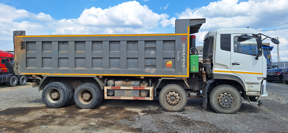 DongFeng KC 8x4 Самосвал KC (Дизельный, 8,9 л, 371 л.с., МТ)