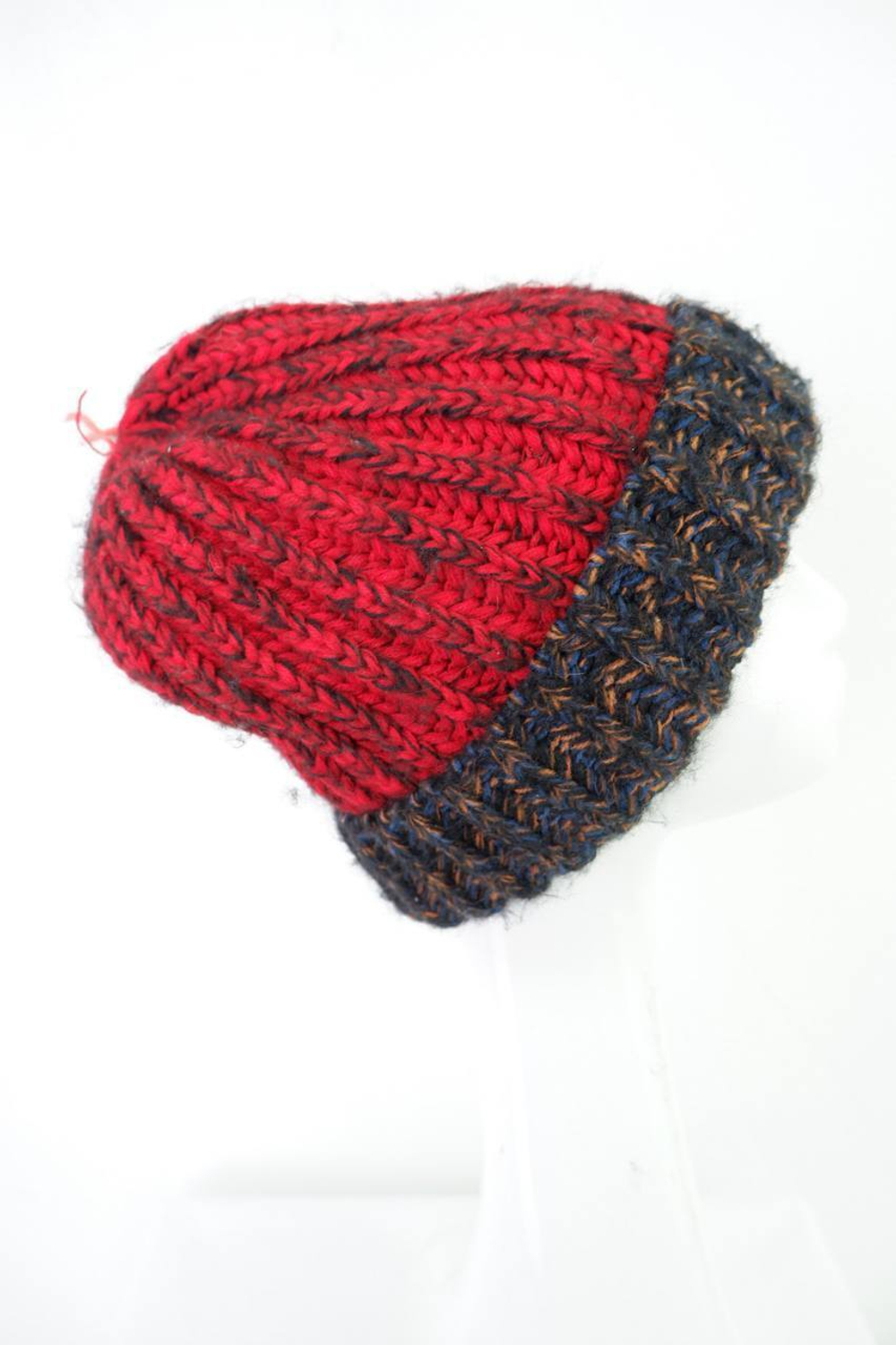 Шапка для зимнего образа