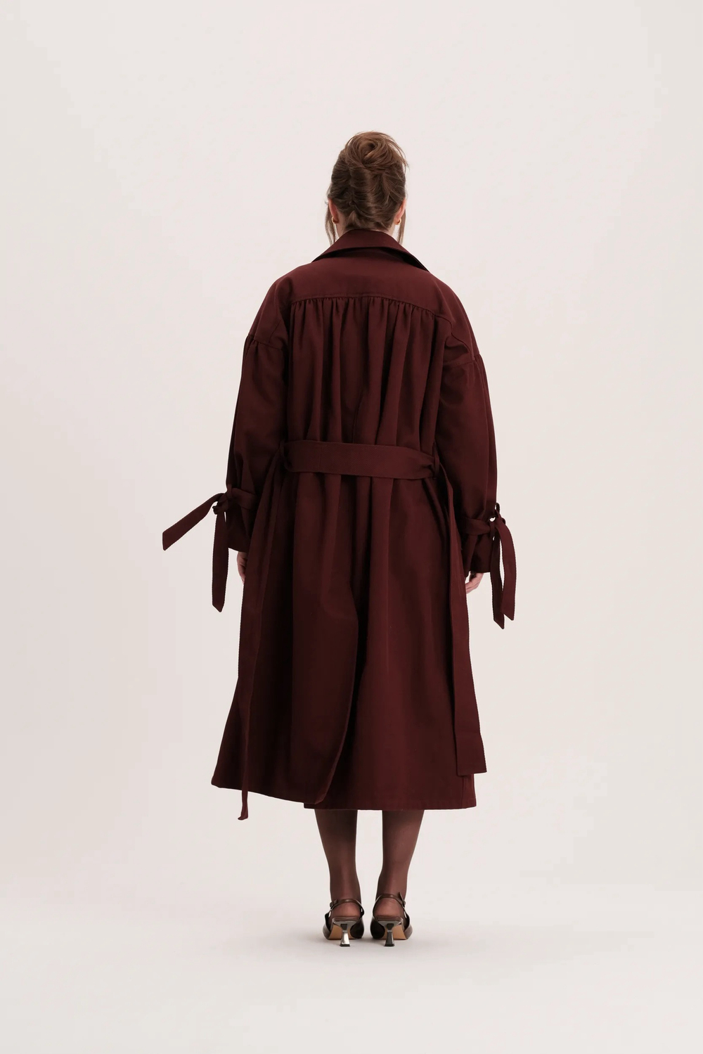 Бордовый тренч