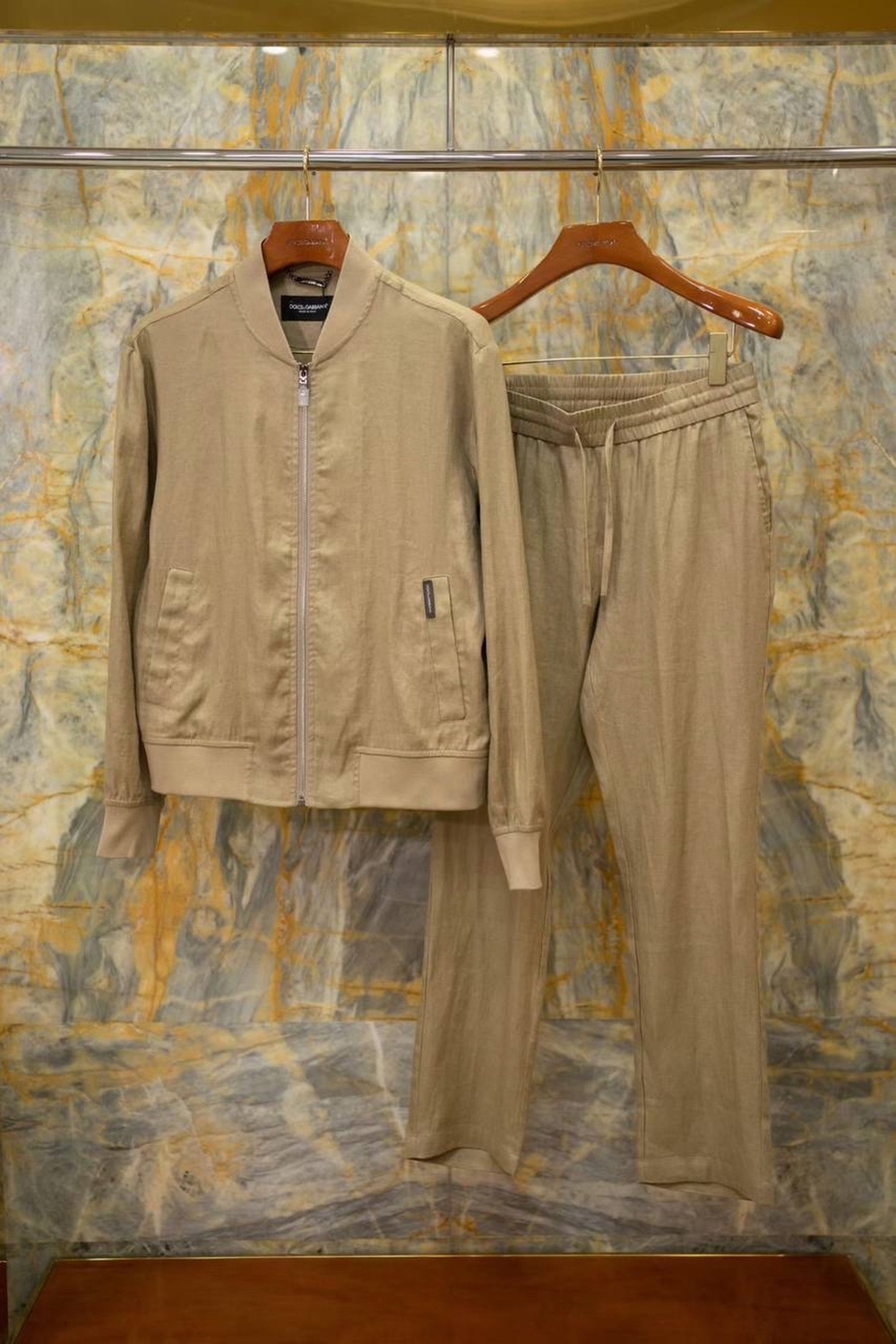 Льняной костюм Dolce & Gabbana