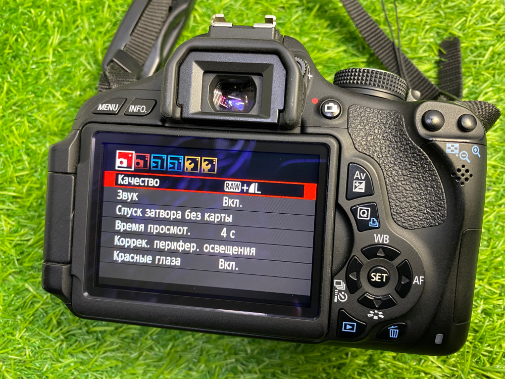 Canon Rebel T3i Kit 18-55mm Покупка/Продажа
