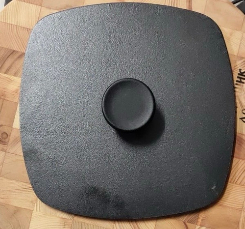 Крышка-Пресс чугунная квадратная 220*220 Гардарика