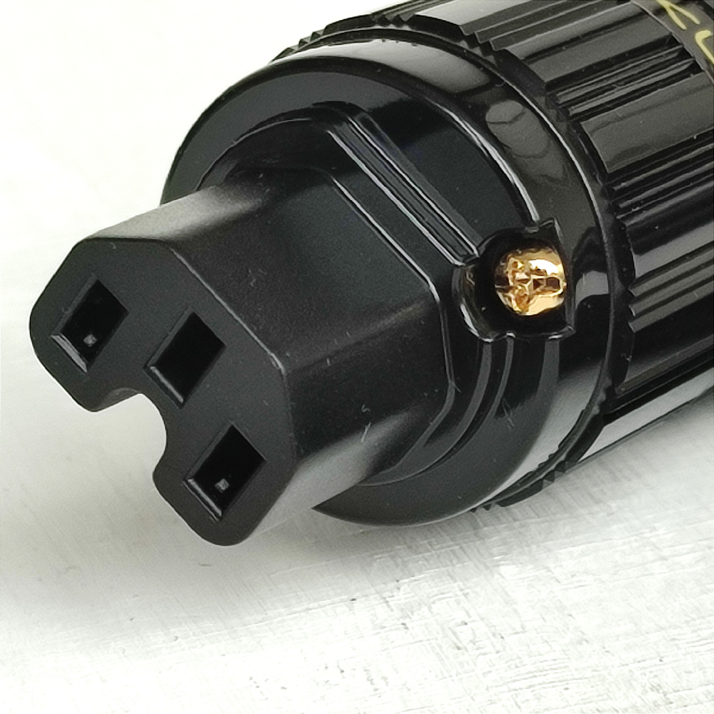 DAXX P275 Силовой кабель медный для сетей 220 Вольт с двойным экраном 3 x 4,0 мм.кв.