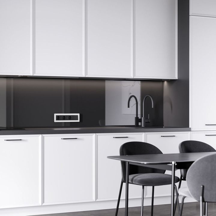 Рамка Werkel Split на 4 поста белый/черный W0043068 4690389208249