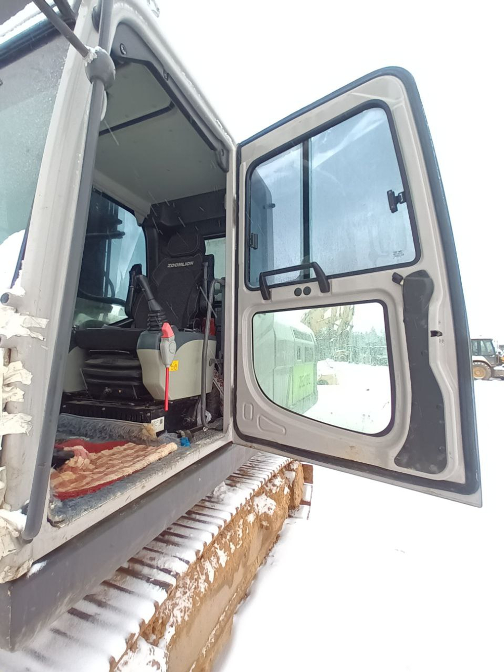 Zoomlion ZE215 Экскаватор ZE215E (Дизельный, 5,9 л, 152 л.с., АТ)