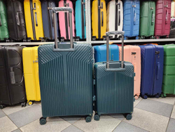 Чемодан Средний (М) полипропилен "Mironpan" съёмные колёса