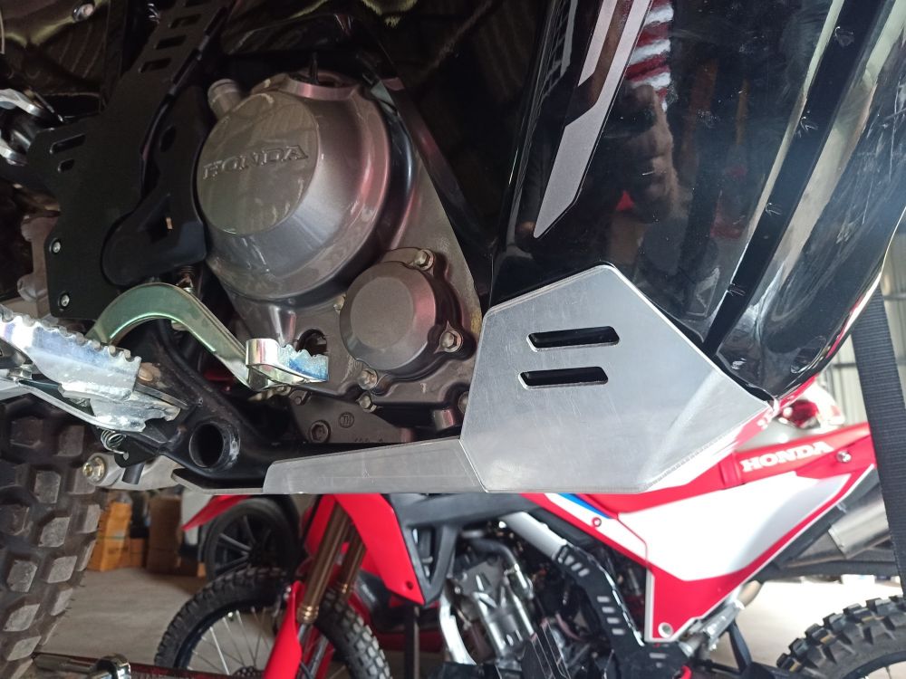 Skid Plate for Honda CRF300Rally (2021-UP). Aluminium, 4mm. Silver