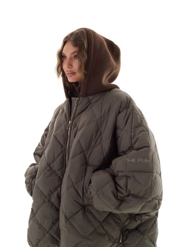 Пуховик-летучая мышь с вязаным капюшоном в цвете хаки