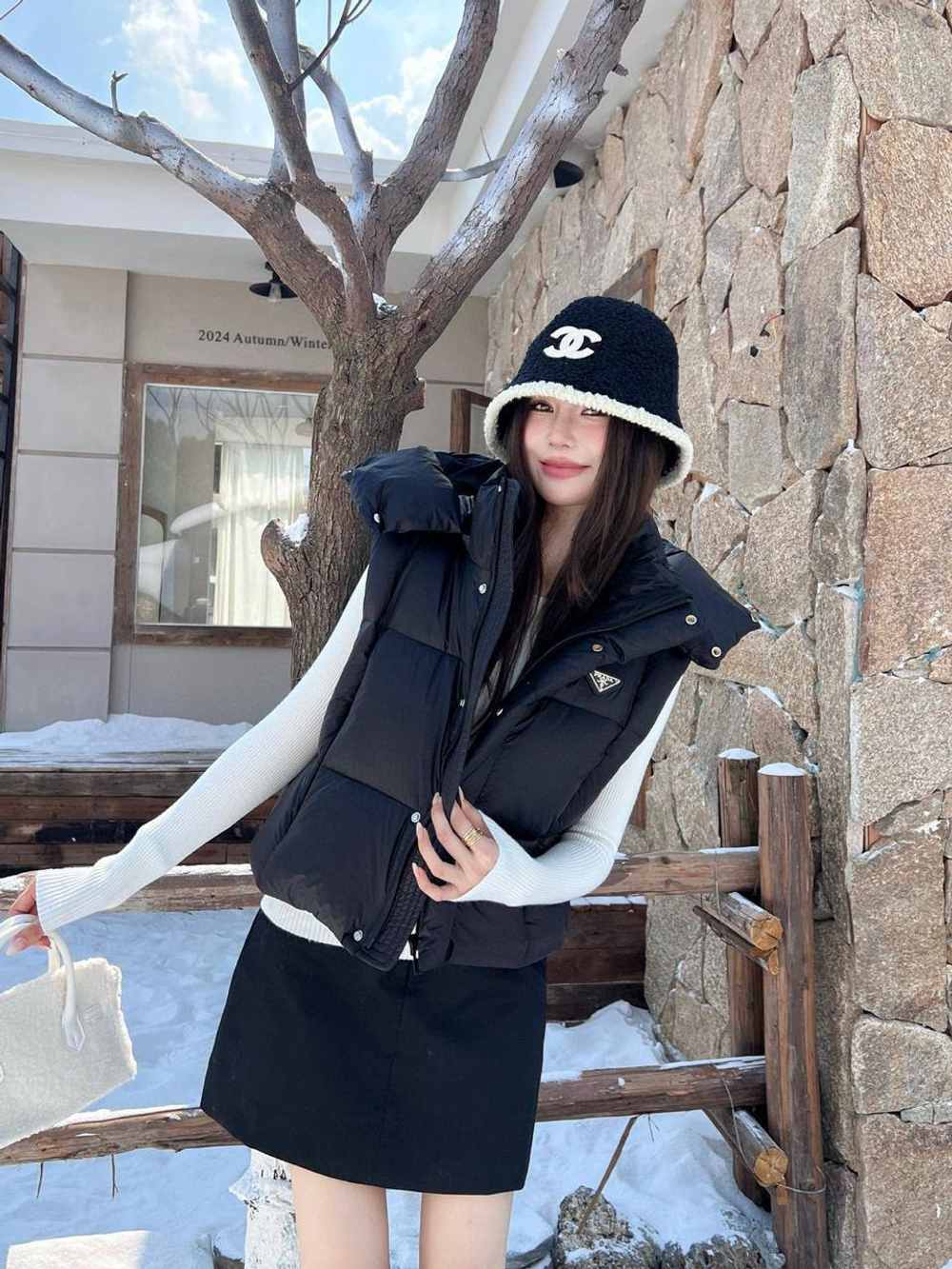 Пуховик Prada