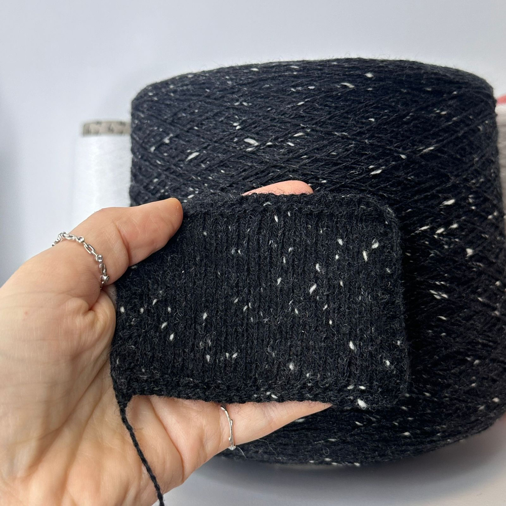 ECO CASHMERE - Filati Naturali; 100% эко кашемир; 450м/100гр; col. 10001, цвет: черный с белыми вкраплениями