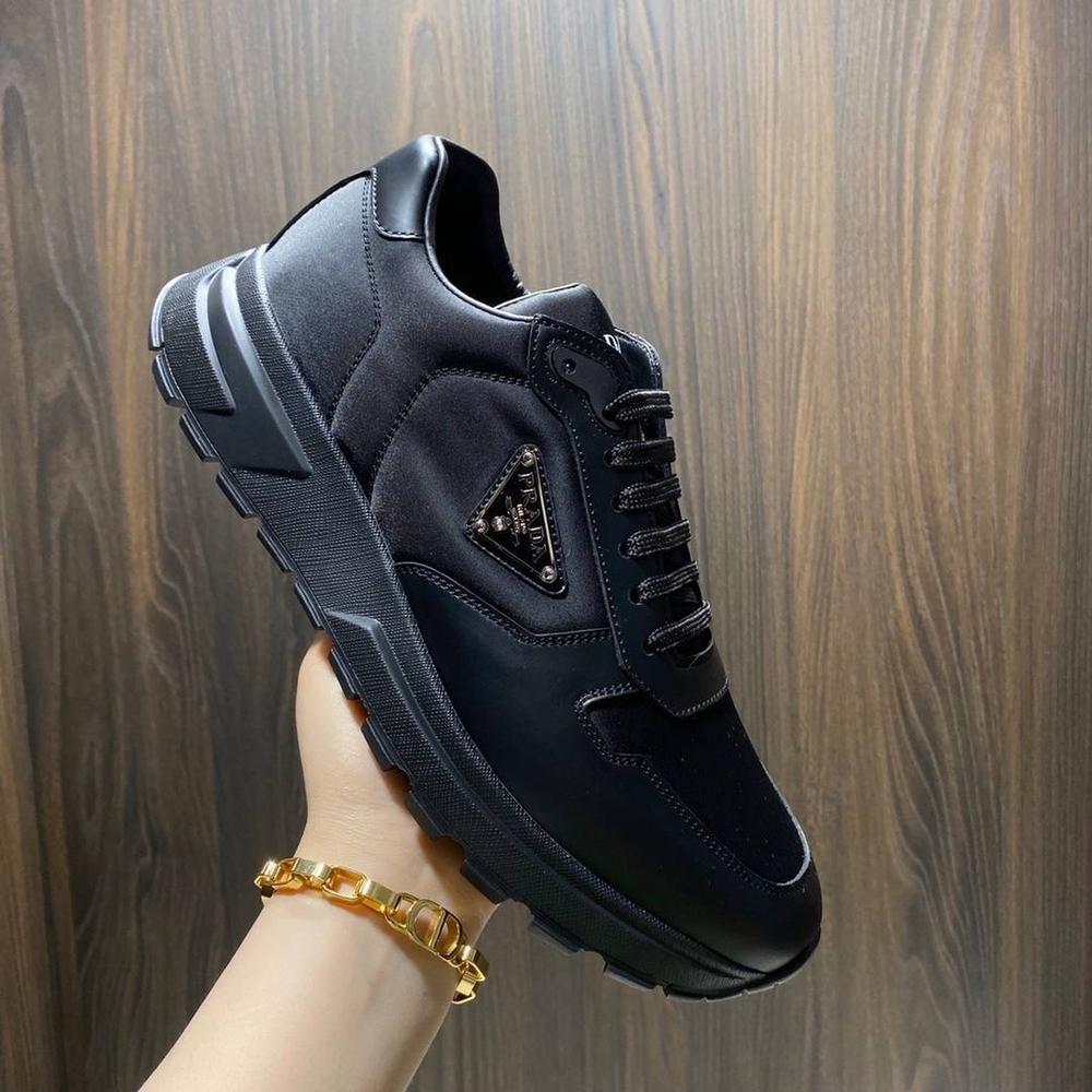 Кроссовки Prada