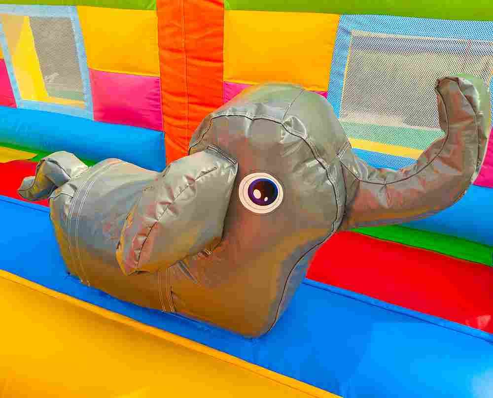 Коммерческий надувной батут «Звериная команда 2», 9х5х5 м