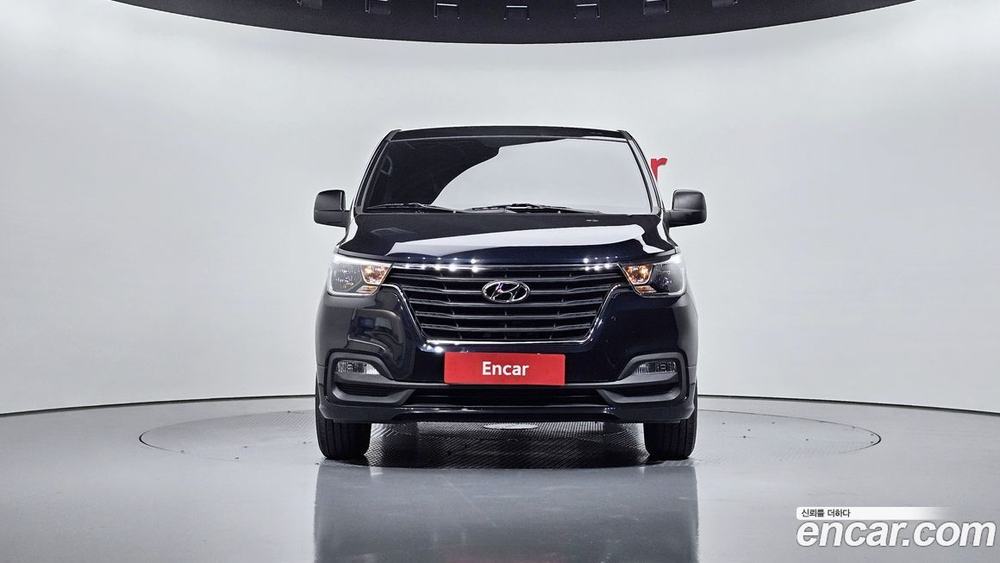 Hyundai The New Grand Starex Van 3-х местный (06.2020)
