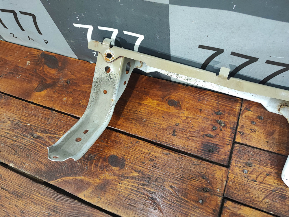 Усилитель заднего бампера Mitsubishi Pajero Sport 3 15-нв Б/У Оригинал 6410D102