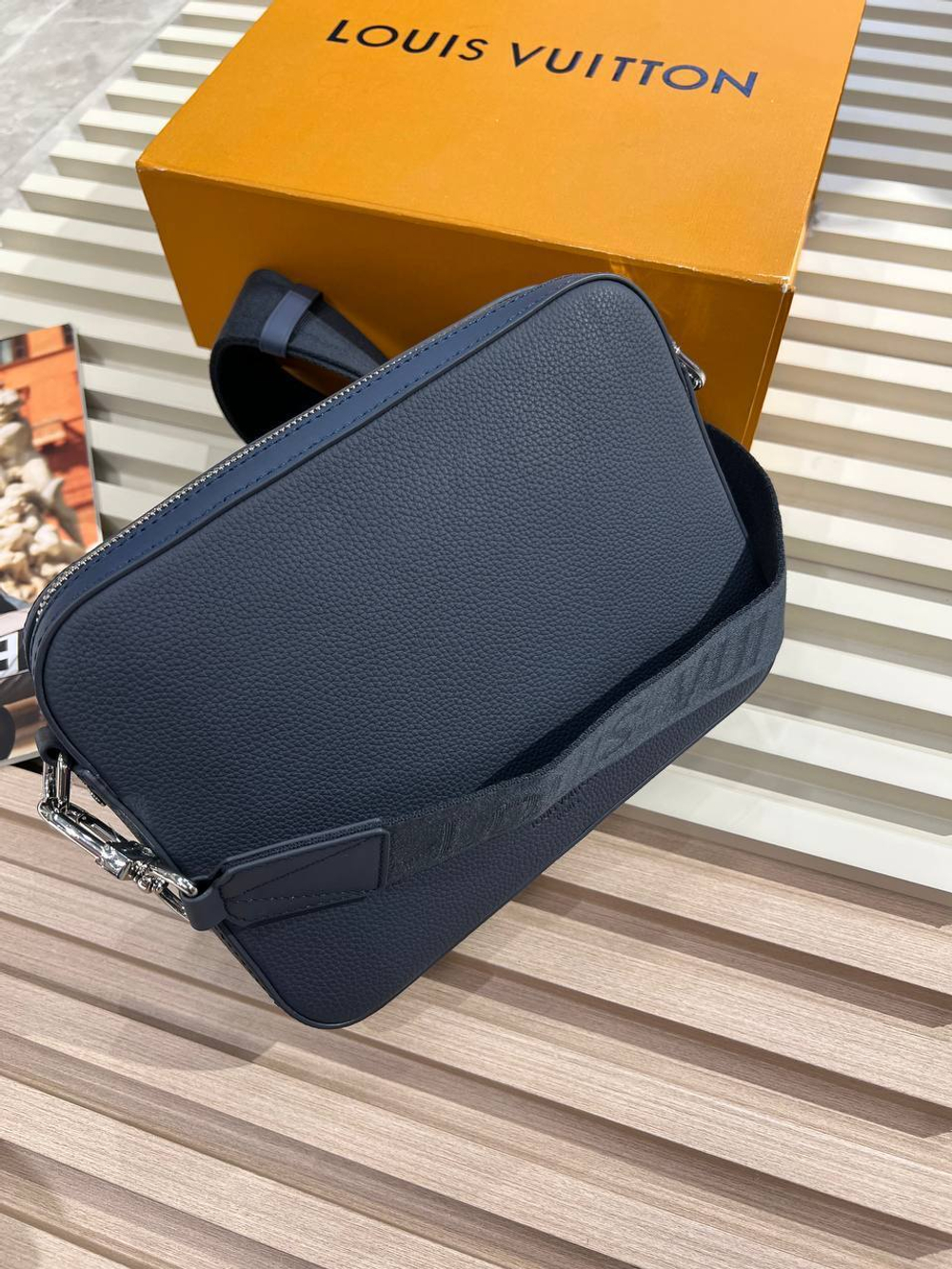 Сумка через плечо Louis Vuitton