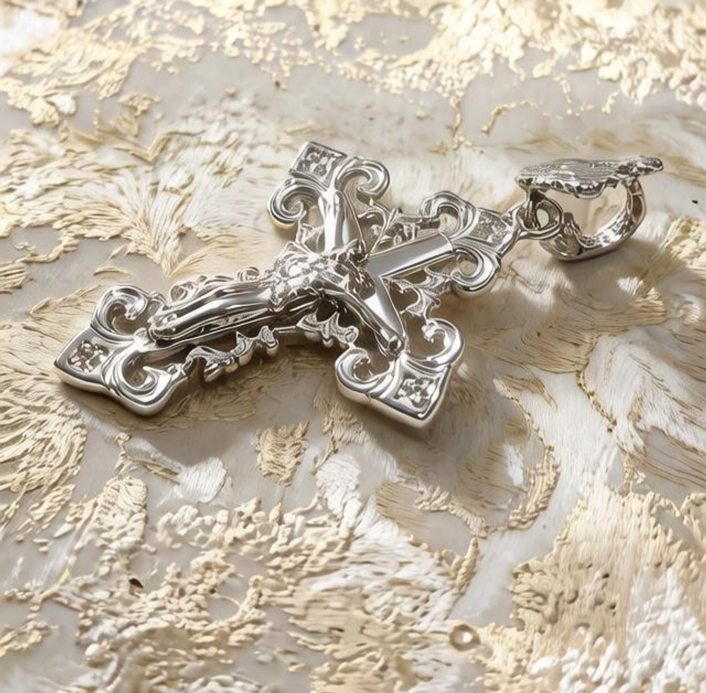 Ювелирный крест из серебра 925 пробы с фианитами