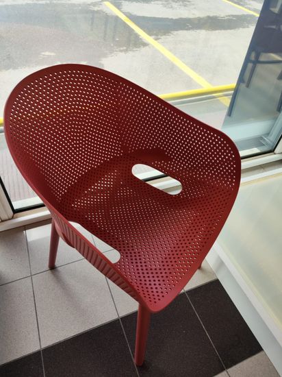 Кресло пластиковое Sky Pro красное