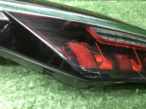 Фонарь крышки багажника Geely Monjaro (2021-н.в.)