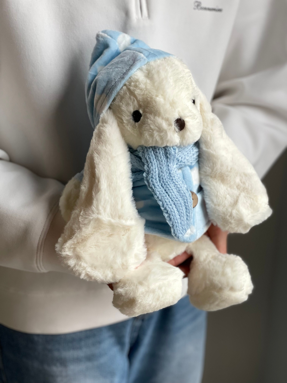 Зайчик в одежде