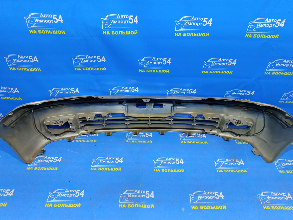 Бампер передний TOYOTA PROGRES 2001-2007