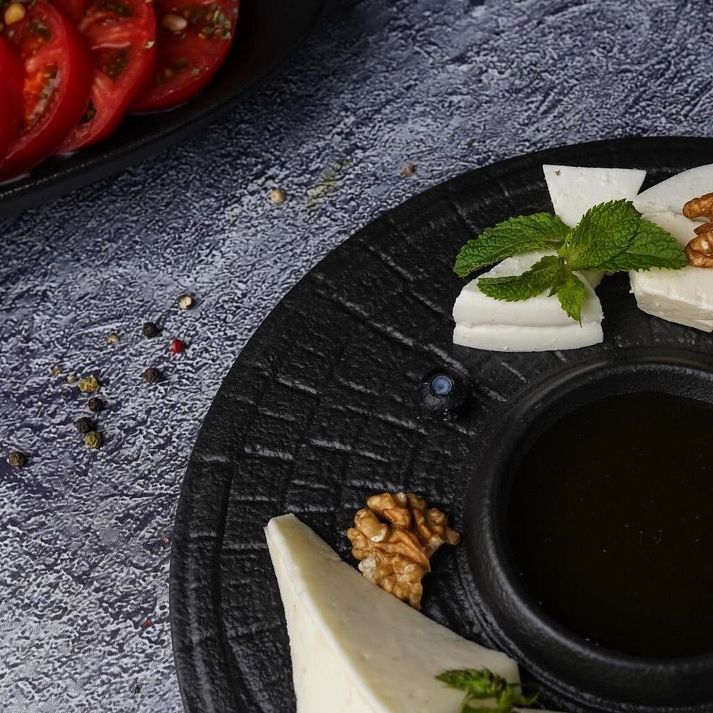 Блюдо круглое d 25 см c емкостью для соуса   P.L. Proff Cuisine [1]