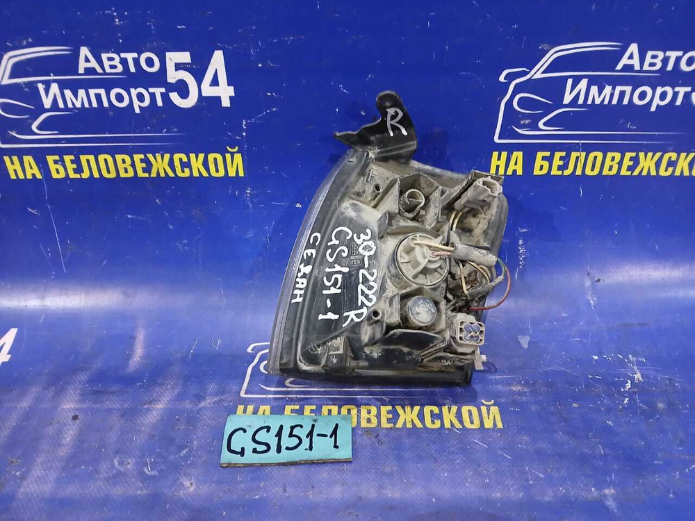 Габарит правый TOYOTA CROWN 1997